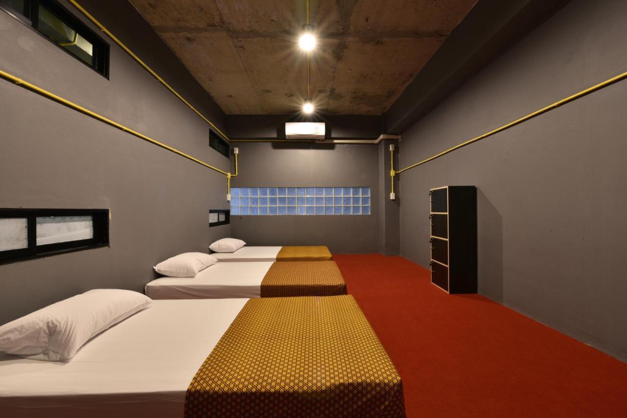 248 Street Hostel Чиангмай Экстерьер фото