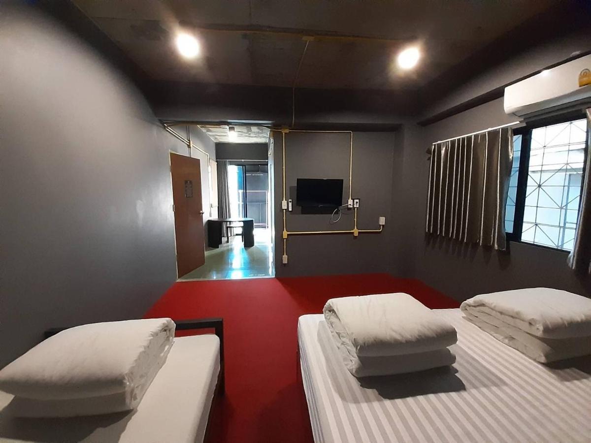 248 Street Hostel Чиангмай Экстерьер фото